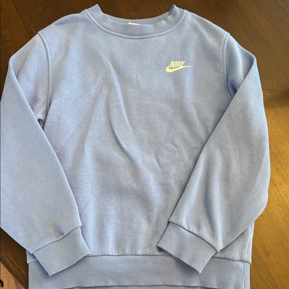 Nike Light Blue Crewneck Sweatshirt Boy Medium